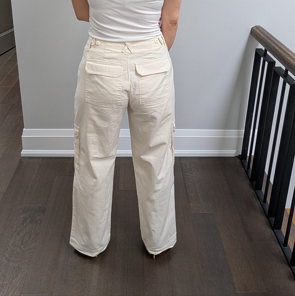 Universal Thread Beige Trousers Size 4